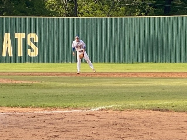 Image for Bulldog Baseball Splits with Watson Chapel